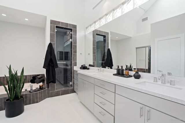 9123 Valley Chapel Lane, Dallas, TX 75220