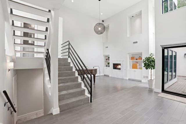 9123 Valley Chapel Lane, Dallas, TX 75220