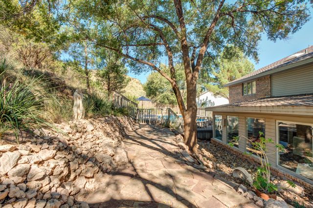 109 S Lakeshore Drive, Ransom Canyon, TX 79366