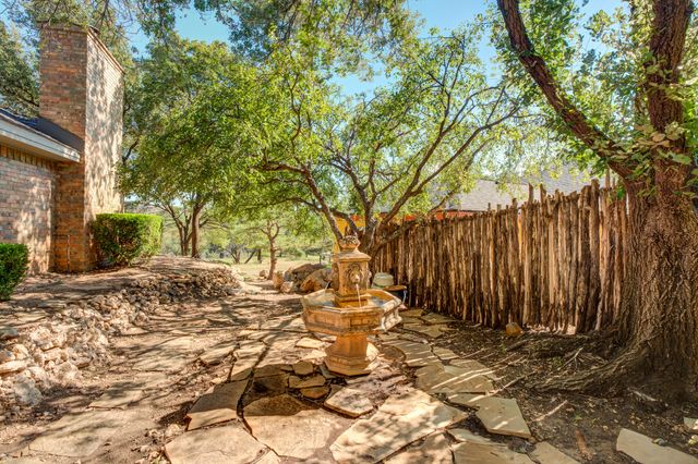 109 S Lakeshore Drive, Ransom Canyon, TX 79366