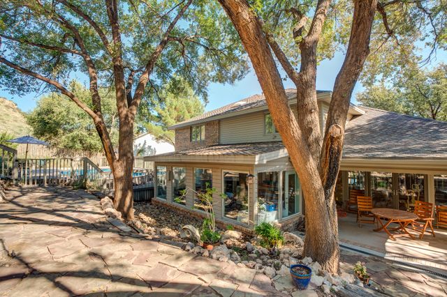 109 S Lakeshore Drive, Ransom Canyon, TX 79366