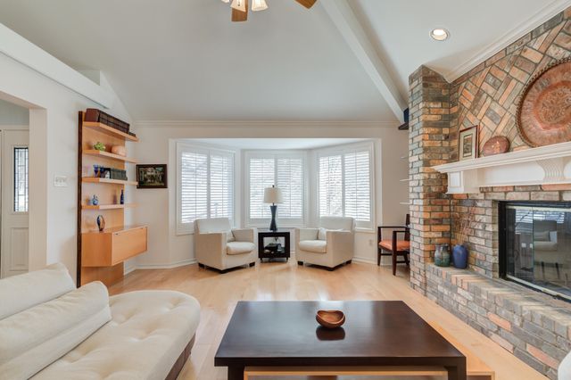 109 S Lakeshore Drive, Ransom Canyon, TX 79366