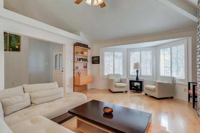 109 S Lakeshore Drive, Ransom Canyon, TX 79366