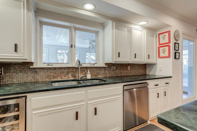 109 S Lakeshore Drive, Ransom Canyon, TX 79366