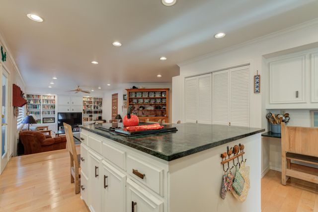 109 S Lakeshore Drive, Ransom Canyon, TX 79366