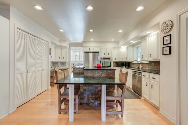 109 S Lakeshore Drive, Ransom Canyon, TX 79366