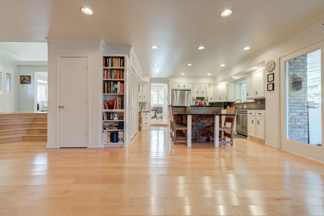 109 S Lakeshore Drive, Ransom Canyon, TX 79366