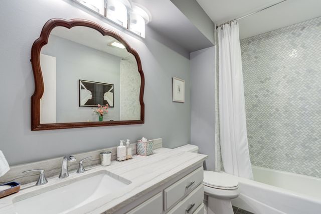 109 S Lakeshore Drive, Ransom Canyon, TX 79366