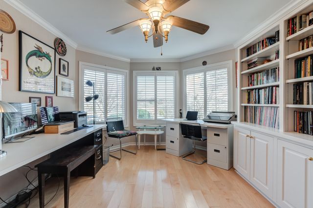 109 S Lakeshore Drive, Ransom Canyon, TX 79366