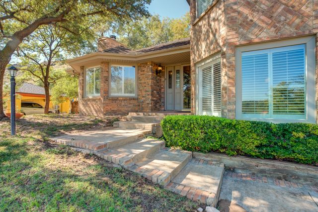 109 S Lakeshore Drive, Ransom Canyon, TX 79366