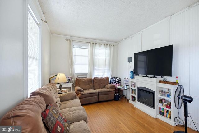 401 SUMMIT AVE, Westville, NJ 08093