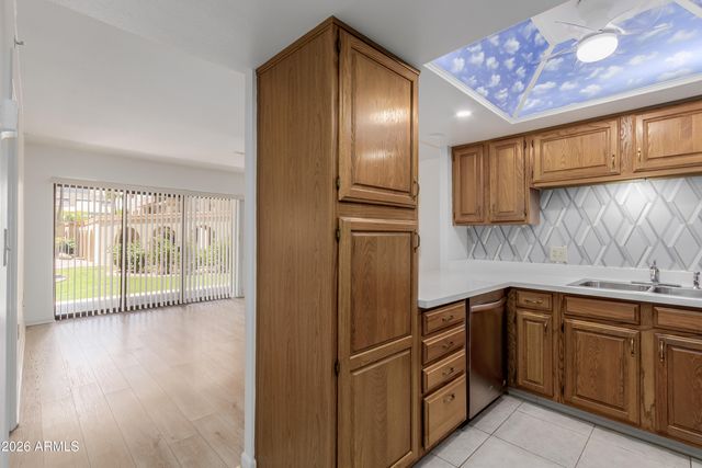 10330 W THUNDERBIRD Boulevard C109, Sun City, AZ 85351