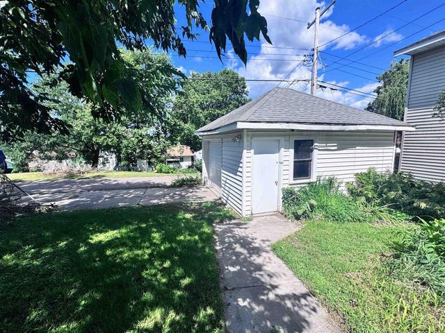 627 Prospect Avenue, Portage, WI 53901