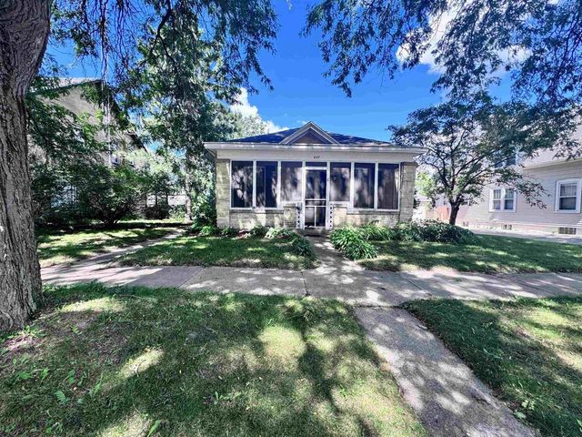 627 Prospect Avenue, Portage, WI 53901