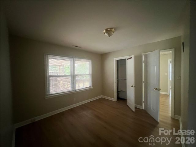 831 S Dalton Street, Gastonia, NC 28052