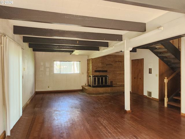 619 N MORTON St, Newberg, OR 97132