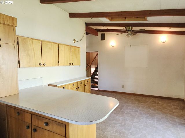 619 N MORTON St, Newberg, OR 97132