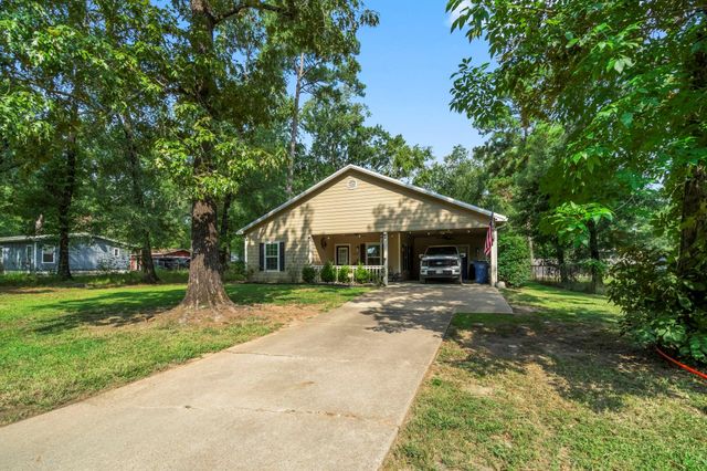337 Windwood Drive, Livingston, TX 77351