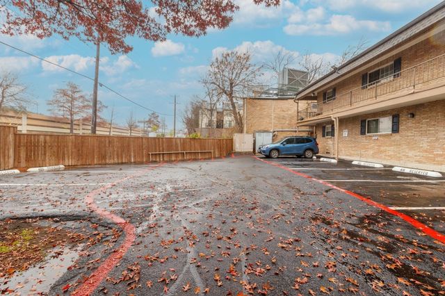 7928 Royal Lane 209, Dallas, TX 75230