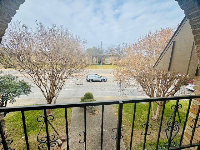 7928 Royal Lane 209, Dallas, TX 75230