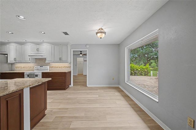 5242 COUNTY LINE ROAD, Lakeland, FL 33811