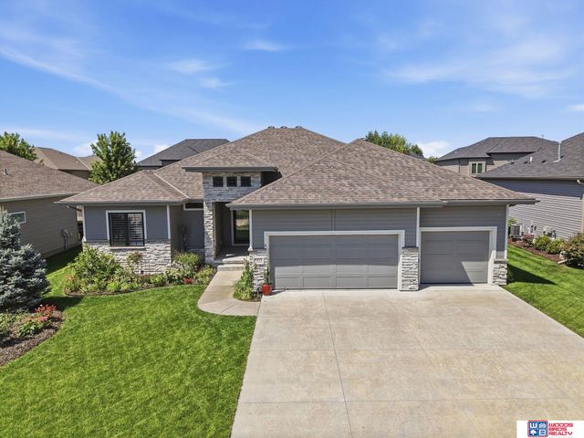 9331 S 32nd Street, Lincoln, NE 68516