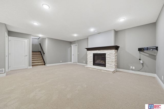 9331 S 32nd Street, Lincoln, NE 68516