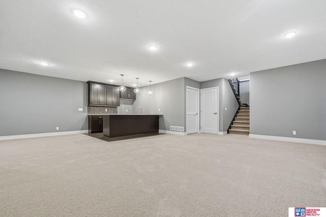9331 S 32nd Street, Lincoln, NE 68516