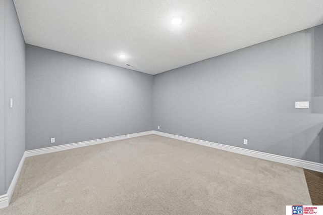 9331 S 32nd Street, Lincoln, NE 68516