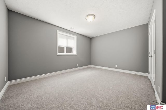 9331 S 32nd Street, Lincoln, NE 68516
