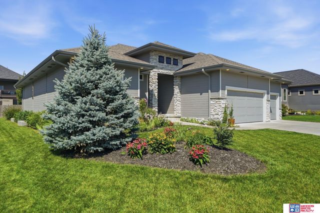 9331 S 32nd Street, Lincoln, NE 68516