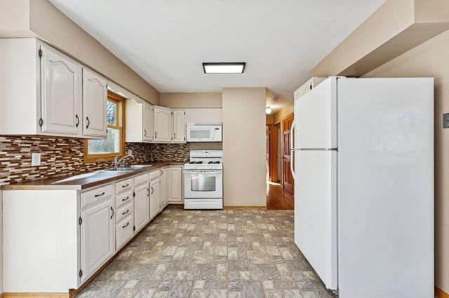 425 MT VERNON Street, Council Bluffs, IA 51503