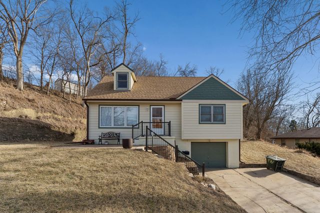 425 MT VERNON Street, Council Bluffs, IA 51503