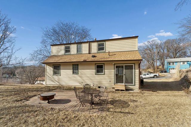 425 MT VERNON Street, Council Bluffs, IA 51503