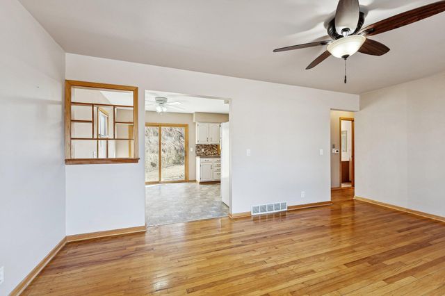 425 MT VERNON Street, Council Bluffs, IA 51503