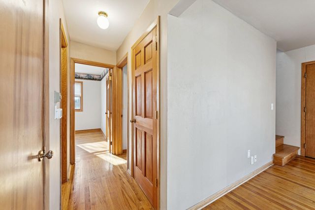 425 MT VERNON Street, Council Bluffs, IA 51503