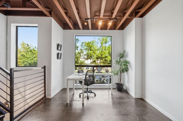 310 S Jensen Drive 7, Houston, TX 77003