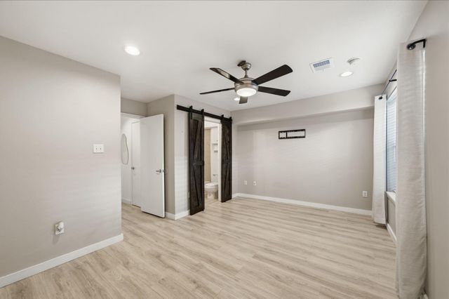 310 S Jensen Drive 7, Houston, TX 77003