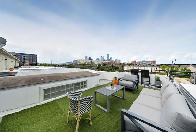 310 S Jensen Drive 7, Houston, TX 77003