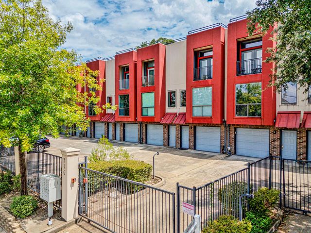 310 S Jensen Drive 7, Houston, TX 77003