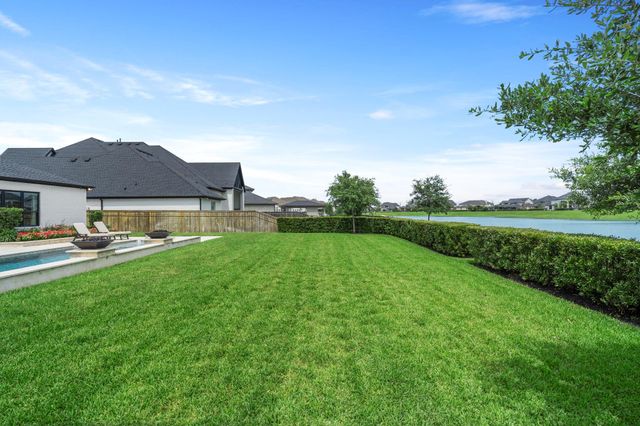 10414 Fountain Shore Drive, Missouri City, TX 77459