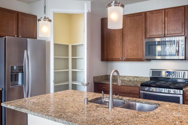 9320 Bear Lake Way NW, Albuquerque, NM 87120