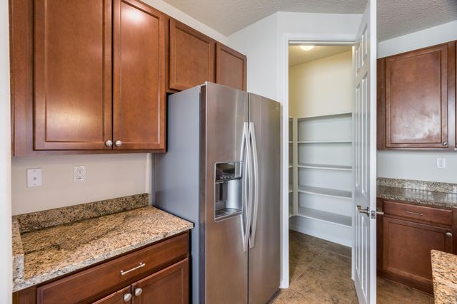 9320 Bear Lake Way NW, Albuquerque, NM 87120