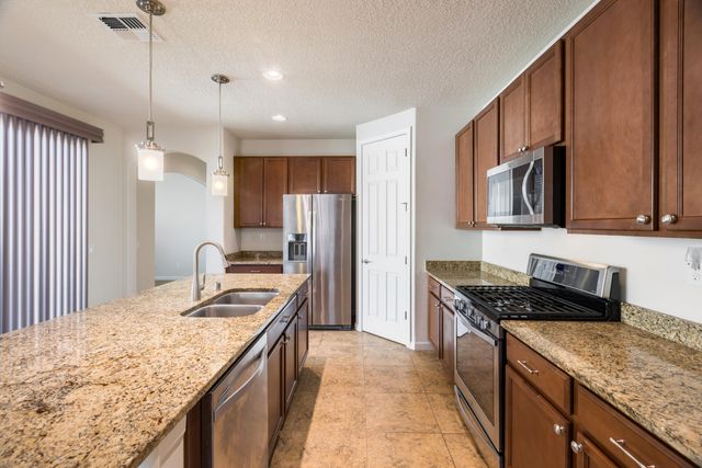 9320 Bear Lake Way NW, Albuquerque, NM 87120