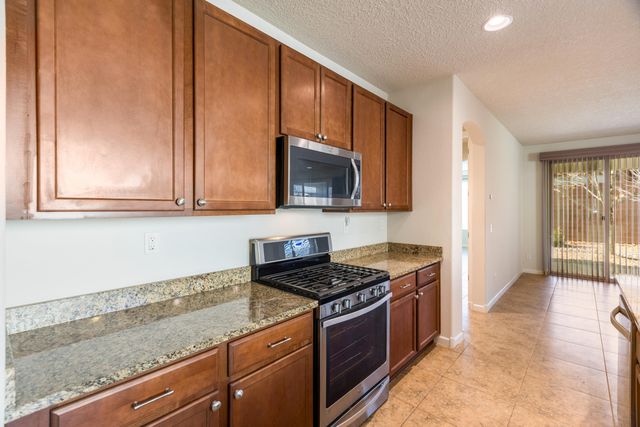 9320 Bear Lake Way NW, Albuquerque, NM 87120