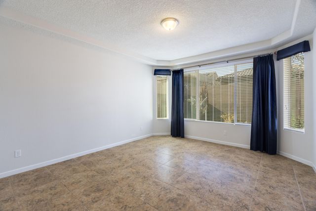 9320 Bear Lake Way NW, Albuquerque, NM 87120