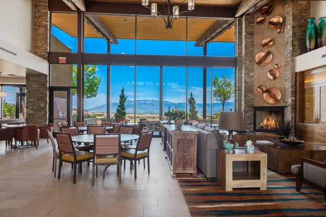 9320 Bear Lake Way NW, Albuquerque, NM 87120