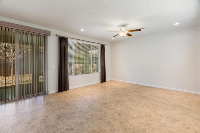 9320 Bear Lake Way NW, Albuquerque, NM 87120