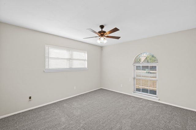 2001 San Jacinto Drive, Arlington, TX 76012