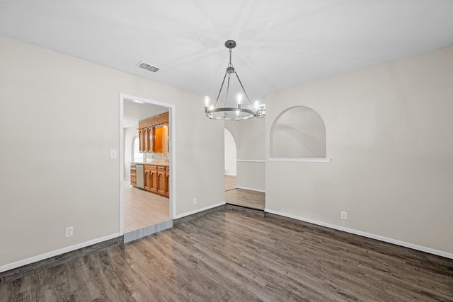 2001 San Jacinto Drive, Arlington, TX 76012
